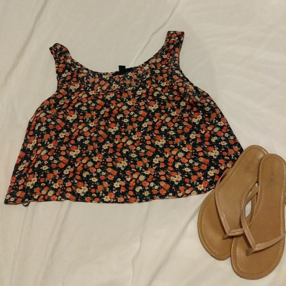 ✨Floral Cropped Top✨